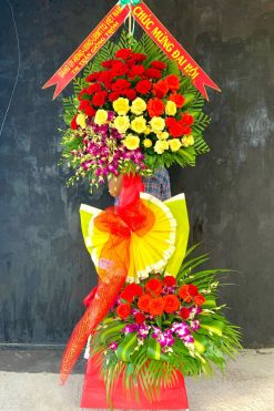 Hoa khai trương M6