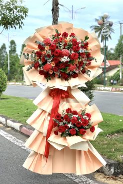 Hoa khai trương M5